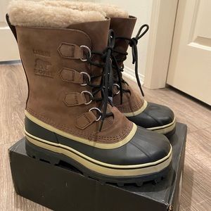 NEW Men’s Sorel Caribou boots